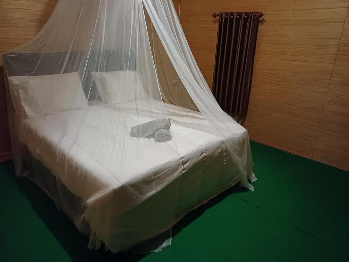 Black Sweet Bungalow Gili Air Bagian luar foto